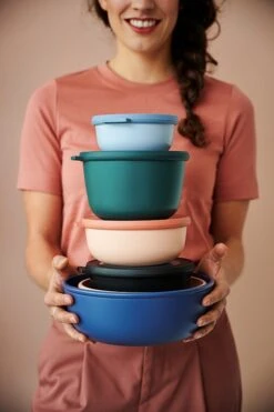 Mepal Multikom Cirqula 2250 Ml - Nordic Denim OP=OP -Mepal Winkel 10620 cirqula multi bowl storage and serving 2022 09 06 125215 qnzg