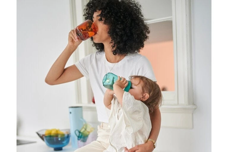 Mepal Oefenbeker 360° Mio 300 Ml - Deep Pink OP=OP 6 Mepal Oefenbeker 360° Mio 300 Ml - Deep Pink OP=OP - Afbeelding 4